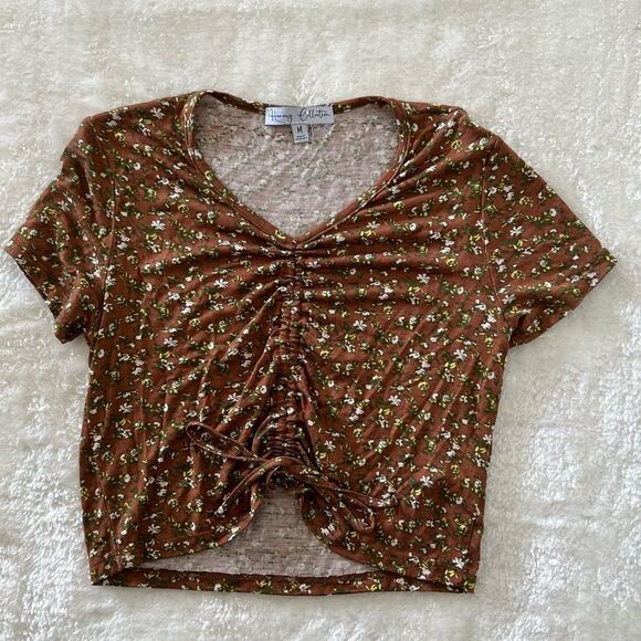 honey collection Tops - Honey Collection Flower Print Cropped Top